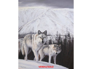 Tableau original de Gisèle Benoit peintre animalière,naturaliste, huile sur toile, scène de la faune canadienne, galerie d’art, Centre Monique et Gisèle Benoit, Sainte-Anne-des-Monts, Gaspésie, art animalier, musée, exposition, peintures, cadres. Loups gris, scène d'hiver, prédateurs.