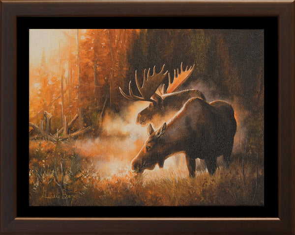 Giclée sur toile, reproduction haut de gamme de l’œuvre originale de Gisèle Benoit peintre animalière et naturaliste, galerie d’art, Centre Monique et Gisèle Benoit, Sainte-Anne-des-Monts, Gaspésie, art animalier, musée, exposition, peintures, cadres. Scène d'automne, orignal, oiseaux, cervidé.